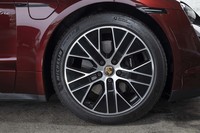 ポルシェ・タイカン4S(後編)の画像