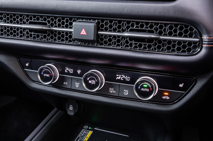 ホンダZR-V e:HEV Z(エアコンのコントロールパネル)