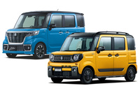 「スペーシア ギア」(右手前)の価格は161万4600円から181万3320円と、「スペーシア カスタム」(左奥)の価格と同レベルである。