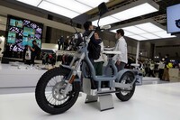 東京モーターサイクルショー2023(ゴールドウイン/CAKE)