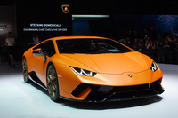 「アランチョ・アンタエウス」と名付けられた、鮮やかなオレンジをまとう「ウラカン ペルフォルマンテ」。写真は、2017年3月に開催されたジュネーブモーターショーでのもの。