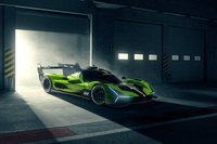 ランボルギーニが英グッドウッドでハイブリッドレーシングモデル「SC63」を世界初公開の画像