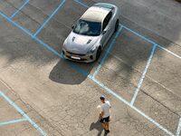 観光客のクルマが、「東欧」のイメージを塗り替える先兵になっている。