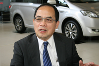 ハイテックの李 俊忠社長。