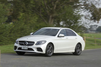 エンジンとともにマイルドハイブリッドシステムを構成するスターター・ジェネレーターは、最高出力14ps、最大トルク160Nmのパワーで駆動をアシストする。