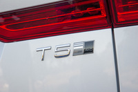 ボルボXC60 T5 AWDインスクリプション