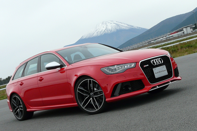 「アウディRS 6アバント」
