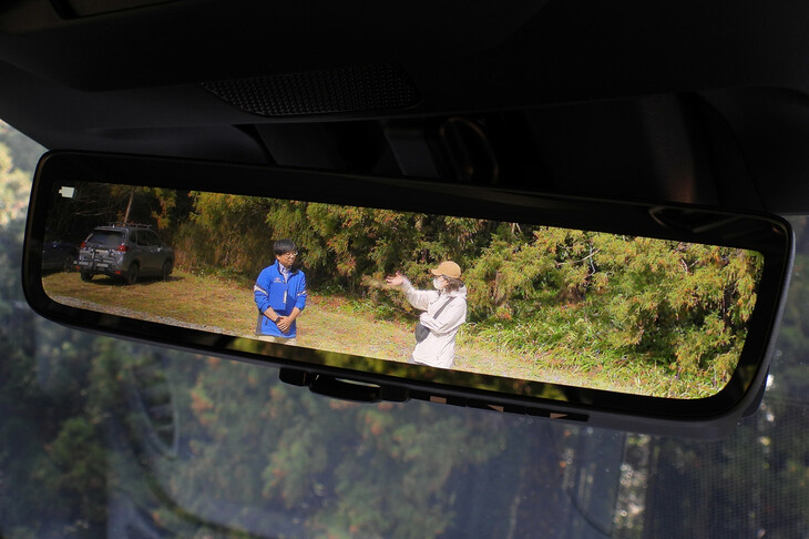 スバル・フォレスター スポーツEX(デジタルルームミラー)