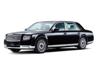 トヨタのFRサルーンには「センチュリー」もあるが、あくまでショーファードリブンであり、価格も飛び抜けて高い。