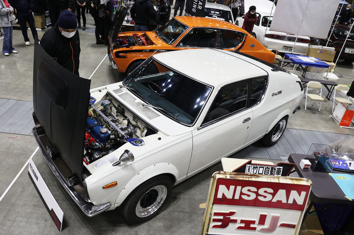 「チェリー」といえば、毎回広島から遠路はるばるやってくる竹口自動車。日本で唯一のチェリーのエキスパートは、デモカーの「クーペX-1・R」と「2ドアX-1」を展示。