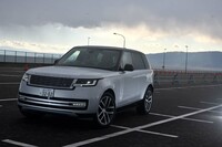 レンジローバー・オートバイオグラフィーP550e