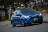 従来モデルから大幅に変更されたフロントまわり。新しい意匠のヘッドランプとバンパーにより、より“ロー&ワイド”感を強調したデザインとなった。