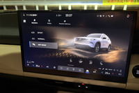4WD車の「マツダインテリジェントドライブセレクト」は、「NORMAL」「SPORT」「OFF-ROAD」の3つのモードから走行プログラムを選択できる。