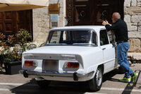 かくも昔のテールランプは簡素なデザインだった。初代「アルファ・ロメオ・ジュリア」。1974年以降の「ヌオーヴァ・スーパー」といわれるモデルである。2024年5月、アッシジで撮影。