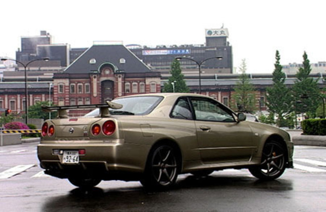 【スペック】全長×全幅×全高=4600×1785×1360mm/ホイールベース=2665mm/車重=1580kg/駆動方式=4WD/2.6リッター直6DOHC24バルブターボ・インタークーラー付き(280ps/6800prm、40.0kgm/4400rpm)/車両本体価格=595.0万円(テスト車=618.8万円/DVDナビゲーションシステム)