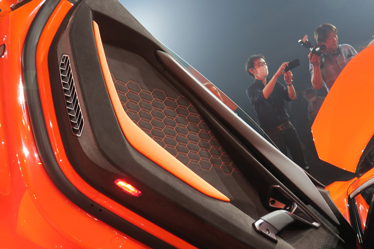 ランボルギーニ・レヴエルト(シザーズドア)