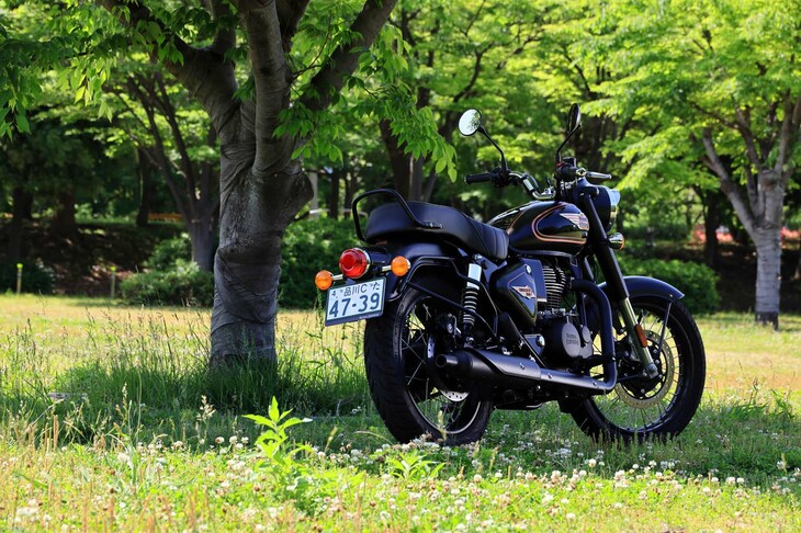 2023年9月に発表された「ロイヤルエンフィールド・ブリット350」。1932年からの歴史を誇るブリットシリーズの最新モデルである。