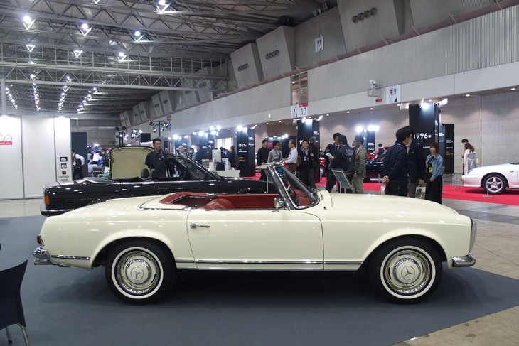 メルセデス・ベンツ230SL(1967年)
