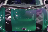 「MINIクロスオーバー」に“旅”がテーマの限定車登場の画像