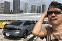 セダンはスカしていればスカしているほどカッコいい。よって「クラウン セダン」とのセダン対決は、わが「プジョー508」の勝ちである。