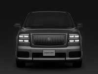 SUVタイプのフロントマスク。開口部やランプ類など、きっちりと四角形を並べたたたずまいは端正な印象だ。