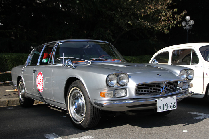 1966年「マセラティ・クアトロポルテ」。当時のインポーターだった新東洋企業によって正規輸入された初代クアトロポルテ。