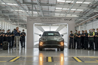 2020年7月、「アストンマーティンDBX」の生産第1号車がラインオフした。このアストン初のSUVは、商業的にどのような結果をもたらすだろうか。