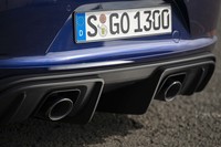 「718ケイマンGT4」および「718スパイダー」のリアエンドに備わるディフューザー。2モデルにとって極めて重要な空力パーツで、718ケイマンGT4の場合、リアまわりのダウンフォースの3割を担うという。