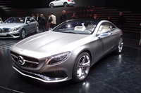メルセデスが新型「Sクラス クーペ」を示唆【フランクフルトショー2013】