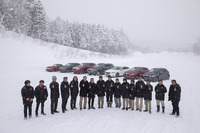 試乗会に参加した、マツダの開発陣。