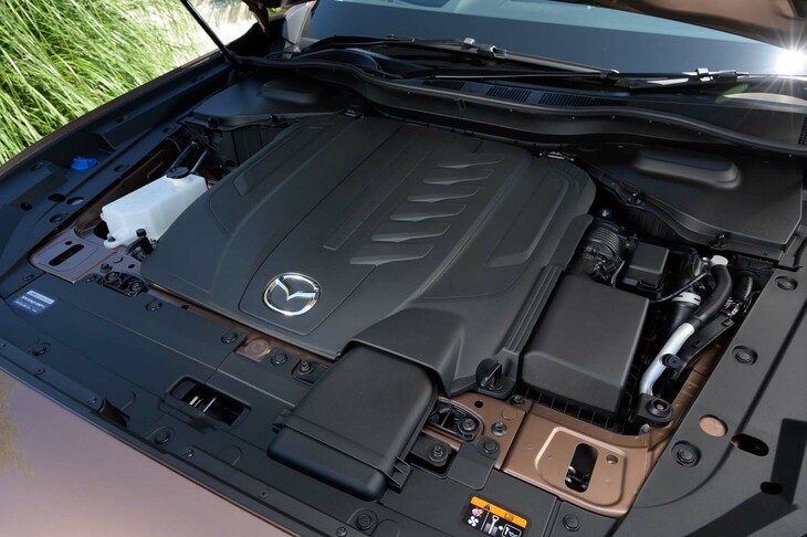 マツダCX-80 XDハイブリッド エクスクルーシブモダン(マイルドハイブリッド機構付き3.3リッターディーゼルターボエンジン)