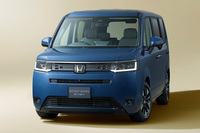 ホンダ・ステップワゴンe:HEVエアーEX 30周年特別仕様車