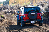 オンロードもオフロードもどちらも得意科目の「ディスカバラー ロード+トレイルAT」。クロスカントリーモデルをアクティブに使いたい人におすすめのオールテレインタイヤだ。