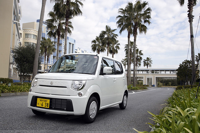 【スペック】X:全長×全幅×全高=3995×1475×1625mm/ホイールベース=2425mm/車重=810kg/駆動方式=FF/0.66リッター直3DOHC12バルブ(54ps/6500rpm、6.4kgm/4000rpm)/価格=121万5900円(テスト車=同じ)