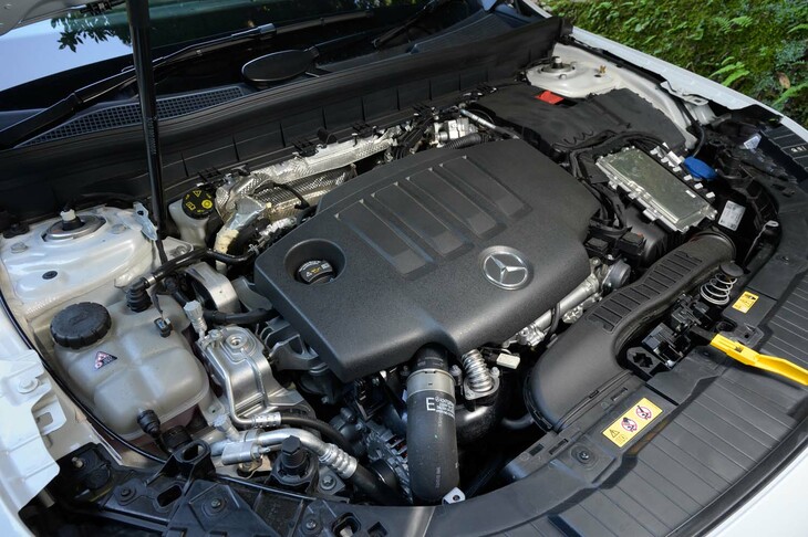 「GLB200d 4MATIC」に搭載される2リッター直4ディーゼルターボエンジン。燃費はWLTCモードで15.8km/リッターとされている。