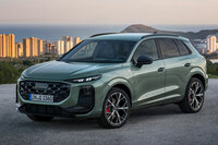 こちらは2025年6月16日に発表されたばかりの、新型「Q3」。本稿に出てくるどの車種より新しい、正真正銘の最新モデルだ。これを見ると、シンプルな面構成は「A5」や「Q5」と同様。そして、ややコテコテしたフロントマスクもA5やQ5と同様だ。アウディはこの路線を、次世代デザインの主軸として考えているようである。