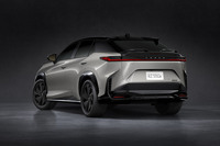 レクサスRZ550e“Fスポーツ”