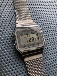 筆者が先日ドイツで購入したカシオ製スタンダードウオッチ。