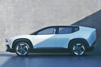 ほった「まぁ『Honda 0シリーズ』も、『M・M思想に基づいて』ってうたってはいたんですけどね」
清水「でも正直、メカより人より、“デザインしろ”に寸法を割いているイメージがぬぐえなかったよね。これだと」