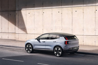 「EX30」のボディーサイズは全長×全幅×全高=4233×1836×1549 mm(欧州仕様車)。