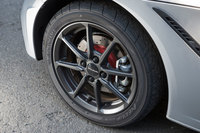 「S660モデューロX」に装着されるステルスブラック塗装の8スポークアルミホイール。モデューロの歴史は、1994年にリリースされたアルミホイールのブランドを起源としている。