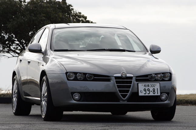 【スペック】全長×全幅×全高=4690×1830×1430mm/ホイールベース=2705mm/車重=1570kg/駆動方式=FF/2.2リッター直4DOHC16バルブ(185ps/6500rpm、23.4kgm/4500rpm)/価格=399.0万円(テスト車=427.0万円/チベットレザー仕上げインテリアトリム/シートヒーター/17インチ・アロイホイール/ヘッドライトウォッシャー=28.0万円)