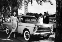 「ダイハツ700」がお手本にしたであろう「フィアット1800」。1959年に登場した、1.8リッター直6 OHVエンジンを積んだ中型セダン。