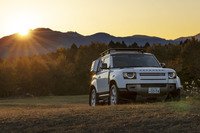 豊富なオプションによって好みの仕様に仕立てられるのが「ディフェンダー」「レンジローバー」「ディスカバリー」各車の魅力。この試乗車には計231万1702円分が装着されていた。