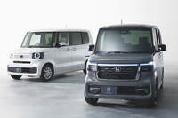 日本の軽スーパーハイトワゴンを代表する存在の「ホンダN-BOX」。背の高いボディーにスライドドアを組み合わせるのが今の軽自動車の主流だ。