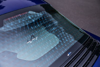 「A110 GT」は、これまでよりもパワフルな最高出力300PS、最大トルク340N・mを発生する1.8リッター直4ターボエンジンを搭載。トランスミッションは従来型と同じく7段DCTだが、内部のシャフトやクラッチなどを強化し、パワーアップに対応したという。