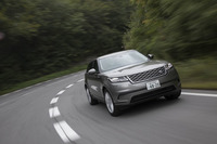 エンジンが生み出す駆動力は、常にトラクションを最大化させるよう前後のホイールに配分される。状況により、フロントにすべてのトルクを伝達することも可能。