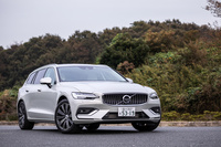 新世代のデザイン言語で構築された「ボルボV60」。Dセグメントに属するボディーサイズは全長×全幅×全高=4760×1850×1435mmとなる。