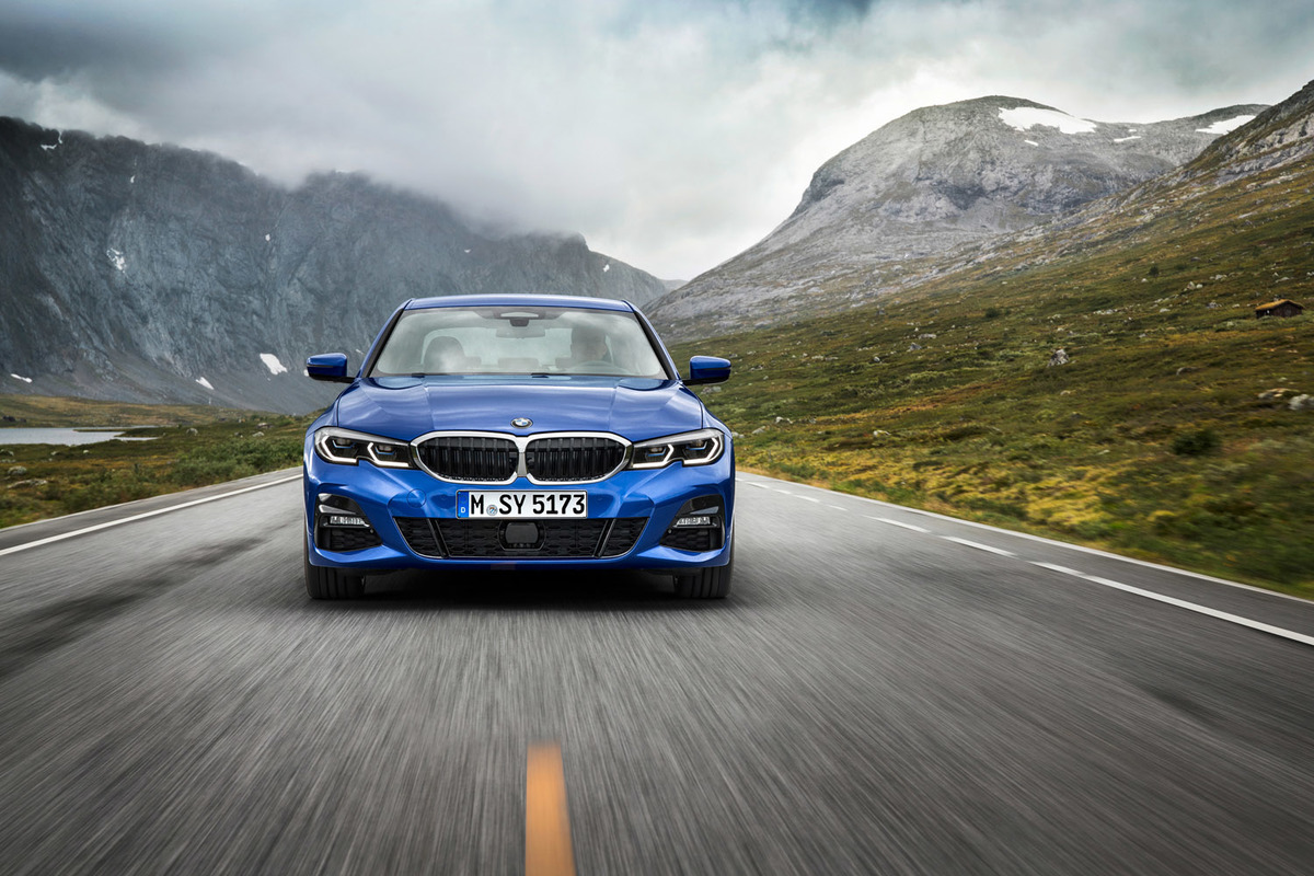 BMWが「3シリーズ」のラインナップに「320iエクスクルーシブ」を追加