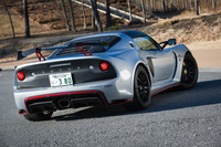 2017年10月に日本でもお披露目された「エキシージ スポーツ380」。ボディーの軽量化やエンジンのパワーアップなど、大幅な改良によって動力性能が高められている。